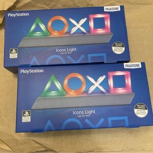 2 x Playstation light
